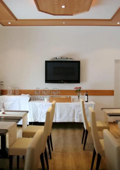 Speisezimmer Bild 4