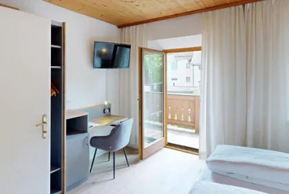 Zimmer Bild 2