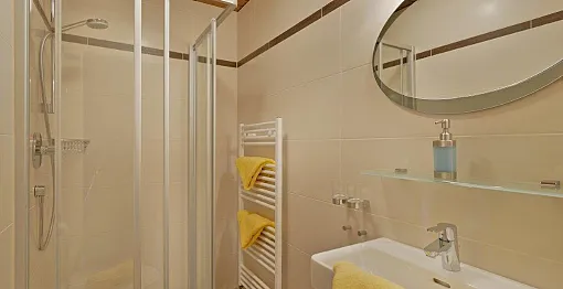 landgasthofdorfstadldorf22koessenguenterschusterzimmer7badezimmer.jpg